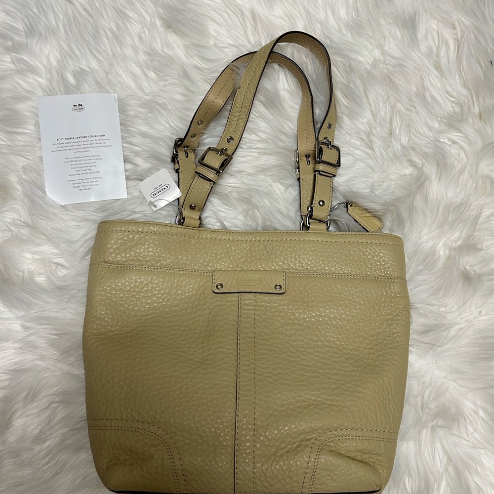 NWT Coach Shoulder Bag - Cream Soft Pebble Leather Collection